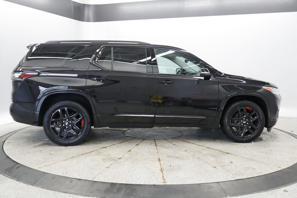 Used 2021 Chevrolet Traverse Premier w/ Redline Edition AWD/4WD image 8