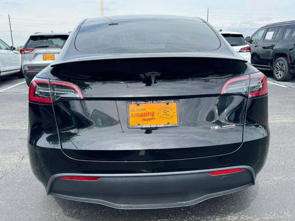 Used 2024 Tesla Model Y Performance image 4