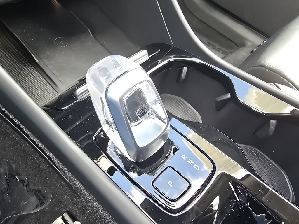 Used 2023 Volvo XC40 B5 Plus w/ Protection Package Premier image 30