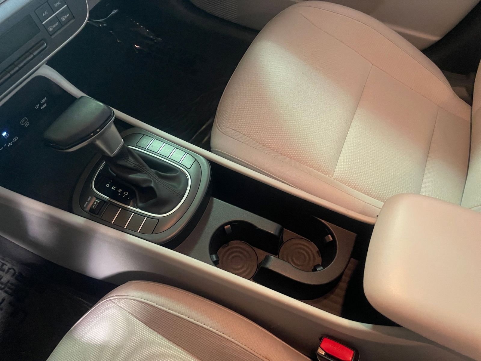 Used 2025 Hyundai Kona SEL image 41