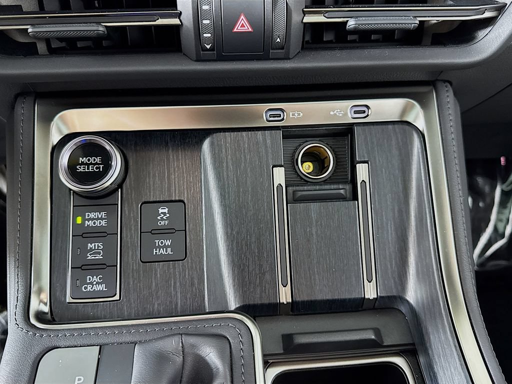 Used 2024 Lexus GX 550 AWD/4WD image 29