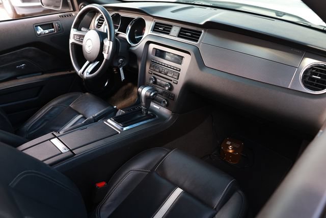 Used 2010 Ford Mustang GT Premium RWD image 21