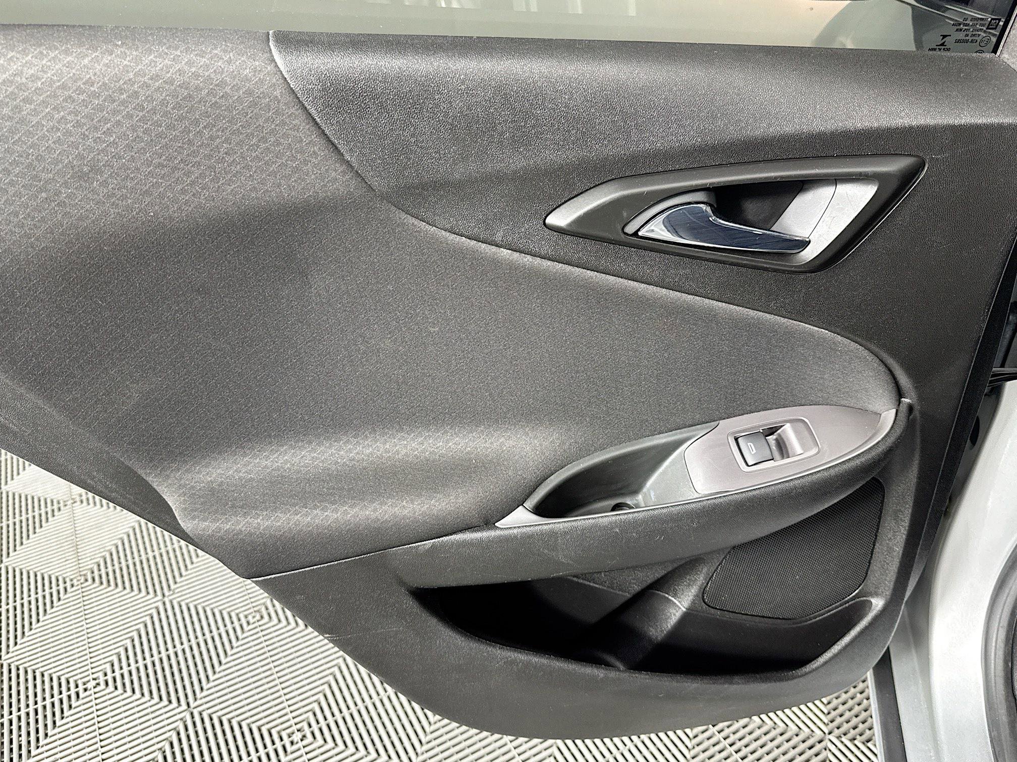 Used 2021 Chevrolet Malibu LS image 25