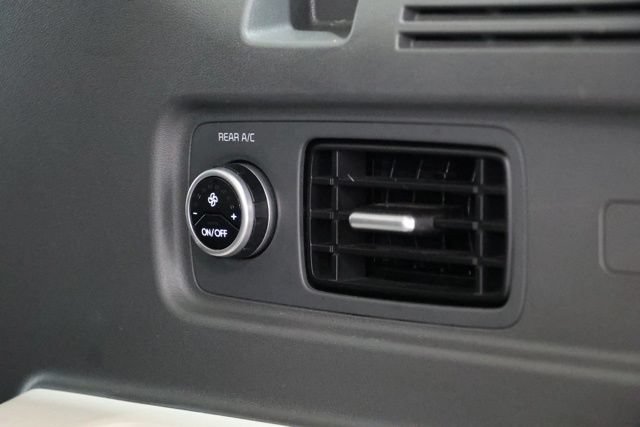 Used 2025 Hyundai Santa Fe SEL FWD image 34
