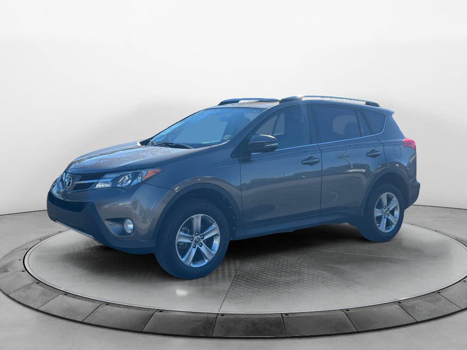 Used 2015 Toyota RAV4 XLE image 3