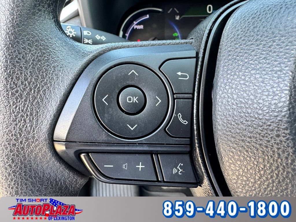 Used 2025 Toyota RAV4 XLE AWD/4WD image 22
