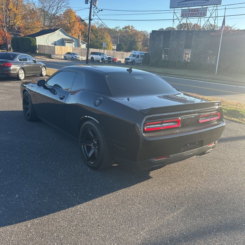Used 2016 Dodge Challenger SRT Hellcat image 7