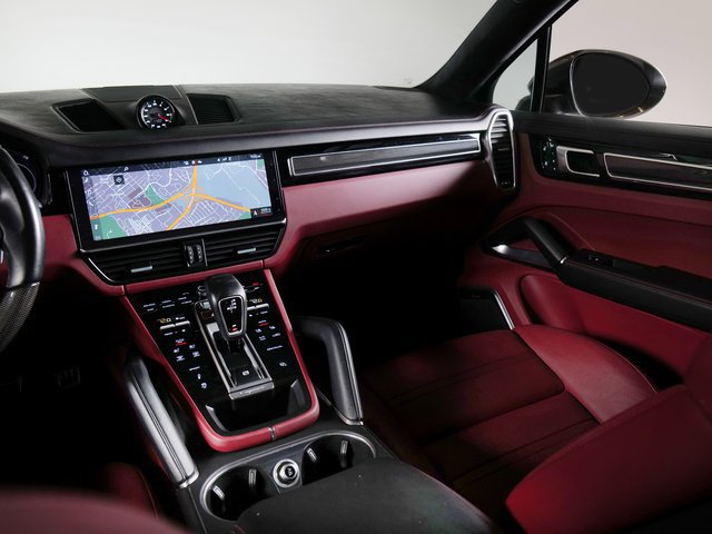 Used 2020 Porsche Cayenne Turbo AWD/4WD image 16