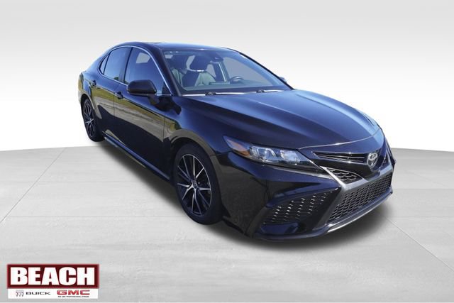Used 2021 Toyota Camry SE