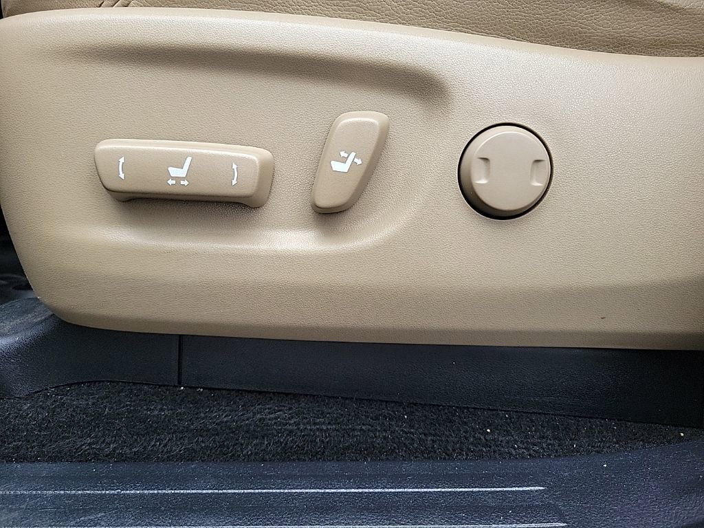 Used 2019 Toyota 4Runner Limited w/ Wilderness Package AWD/4WD image 17