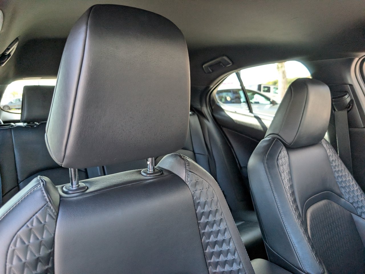 Used 2021 Lexus UX 200 w/ Accessory Package (Z1) FWD image 3