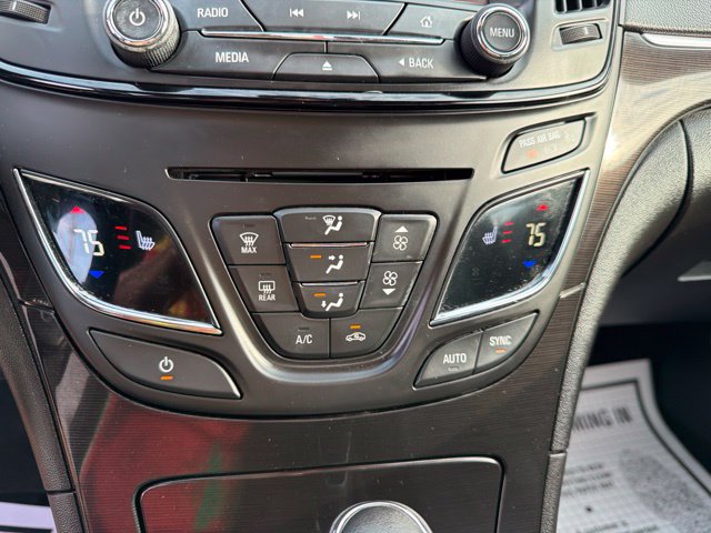 Used 2016 Buick Regal FWD image 18