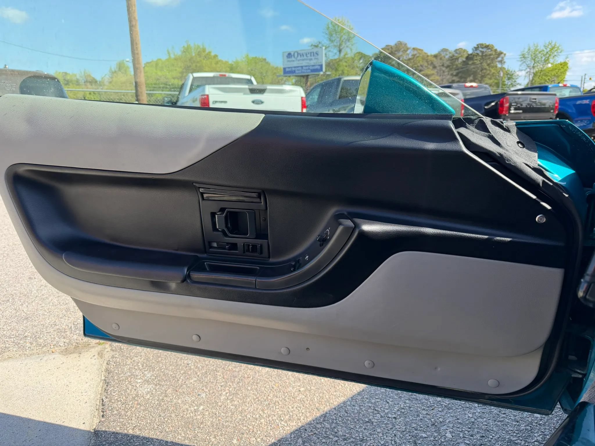 Used 1994 Chevrolet Corvette Coupe RWD image 23