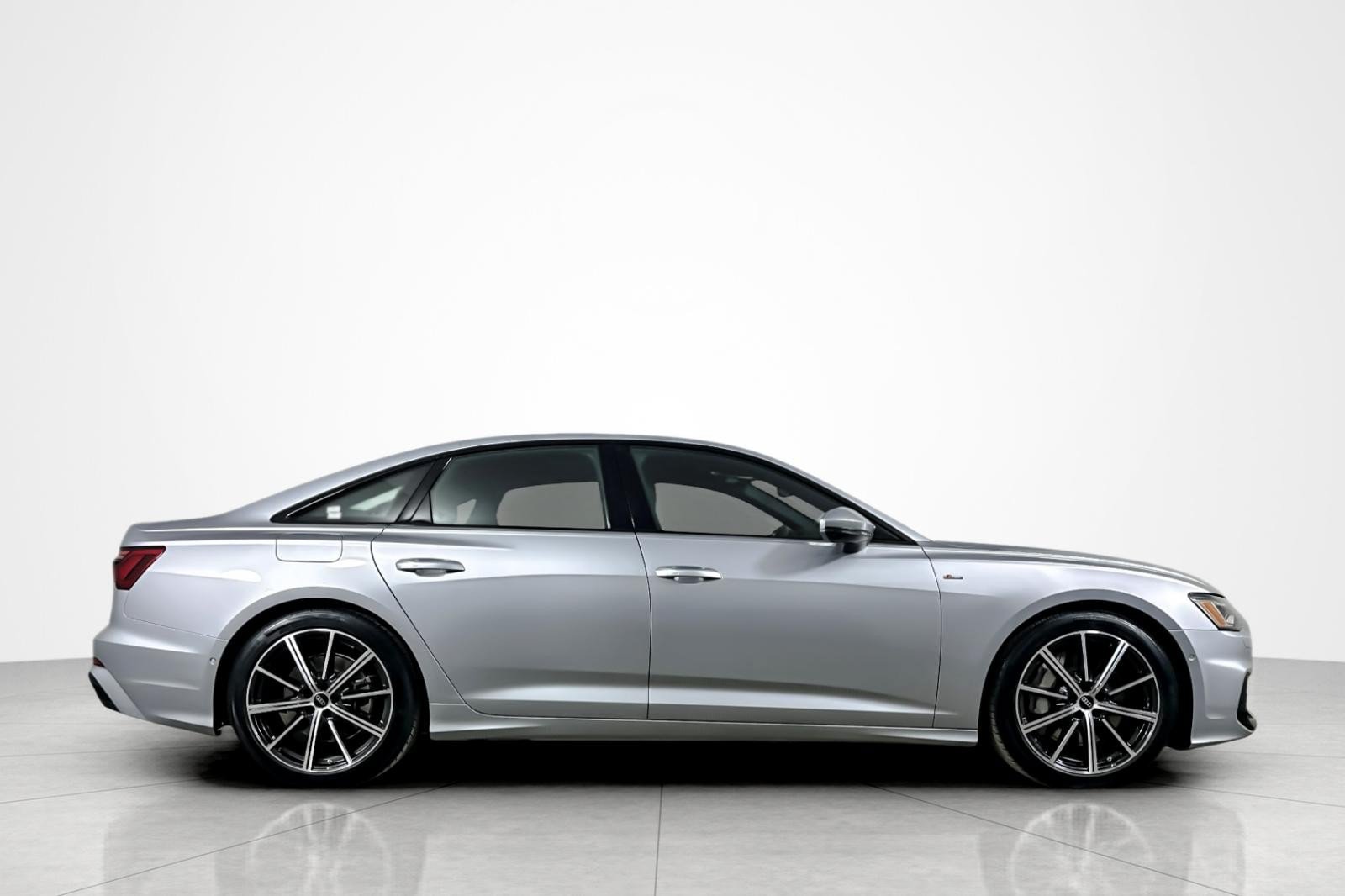 Used 2025 Audi A6 Premium Plus w/ Premium Plus Package AWD/4WD image 6