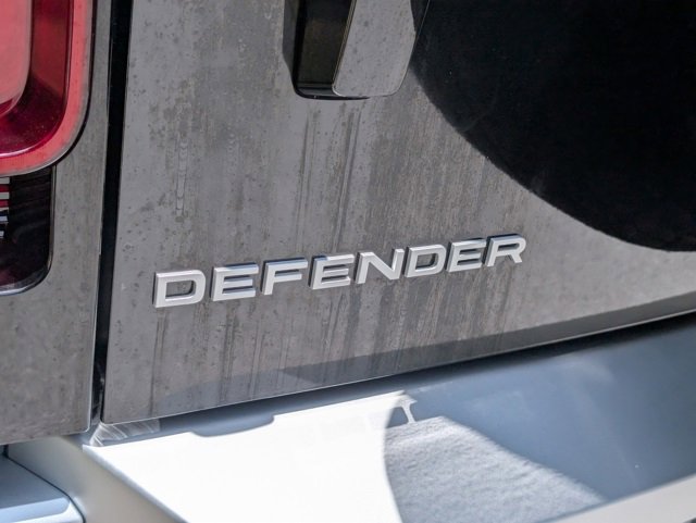 New 2025 Land Rover Defender 110 S image 29