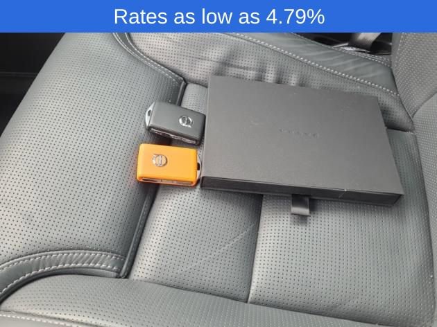 Certified 2023 Volvo XC90 B6 Ultimate w/ Lounge Package image 7