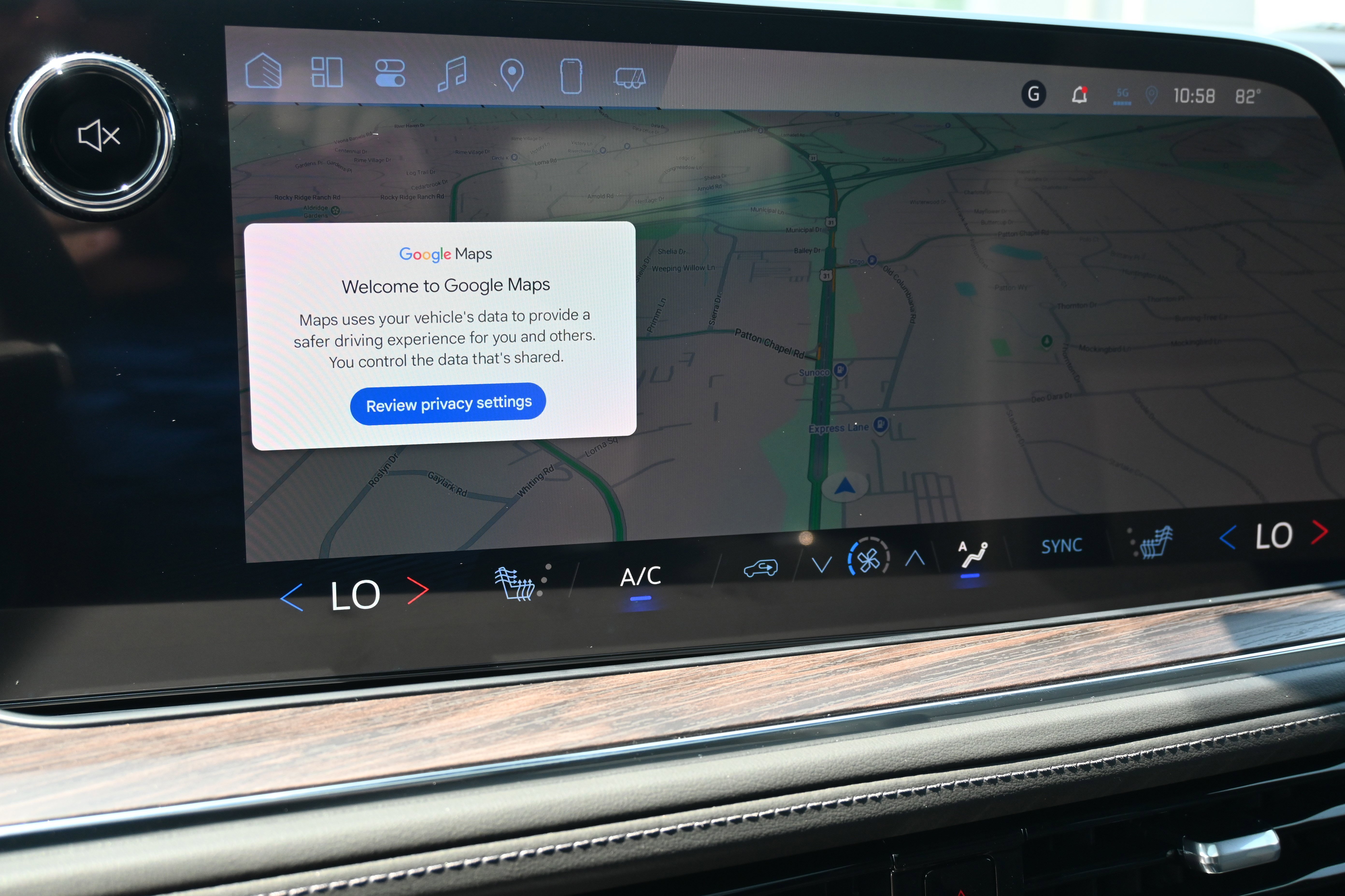 Used 2025 Chevrolet Tahoe LT w/ Comfort Package image 27