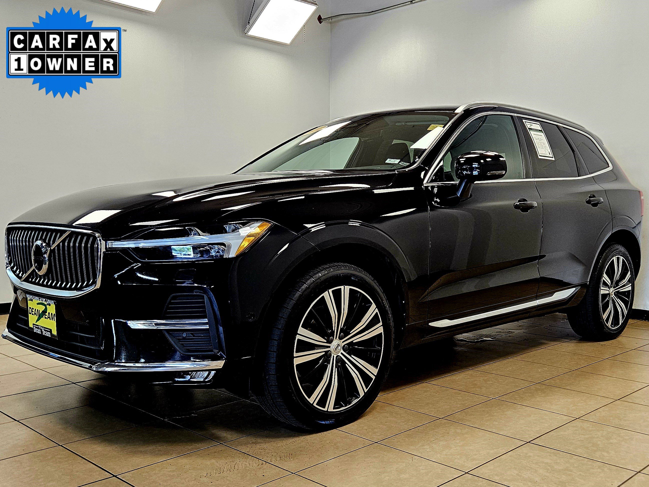 Used 2022 Volvo XC60 B5 Inscription w/ Advanced Package image 2