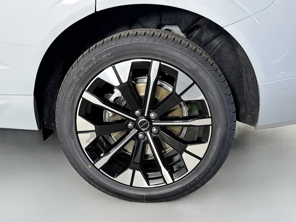 New 2026 Volvo XC60 T8 Plus w/ Protection Package Premier AWD/4WD image 30