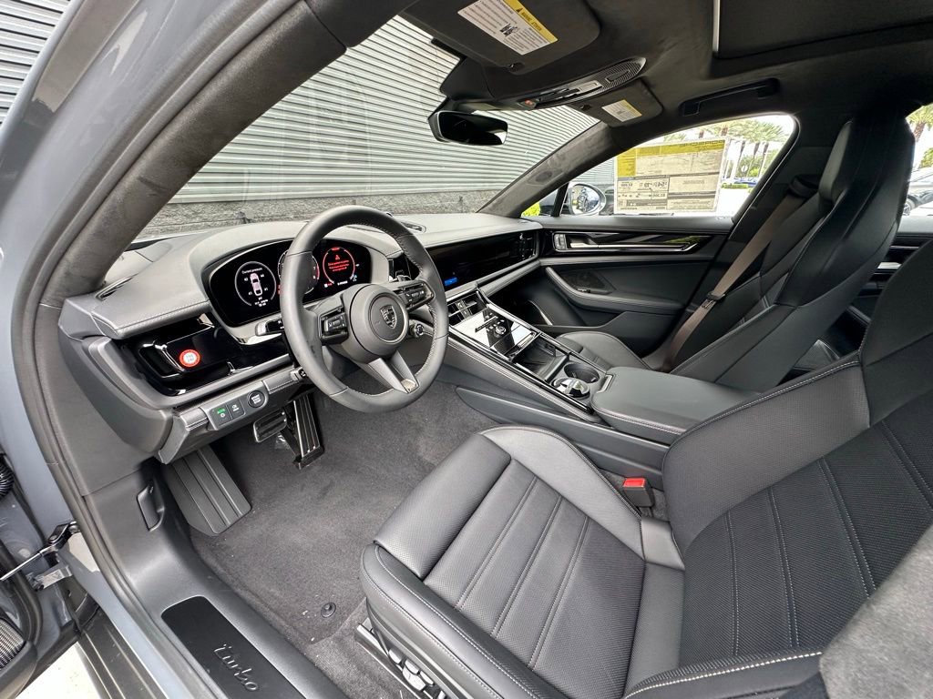 Used 2025 Porsche Panamera Turbo AWD/4WD image 4