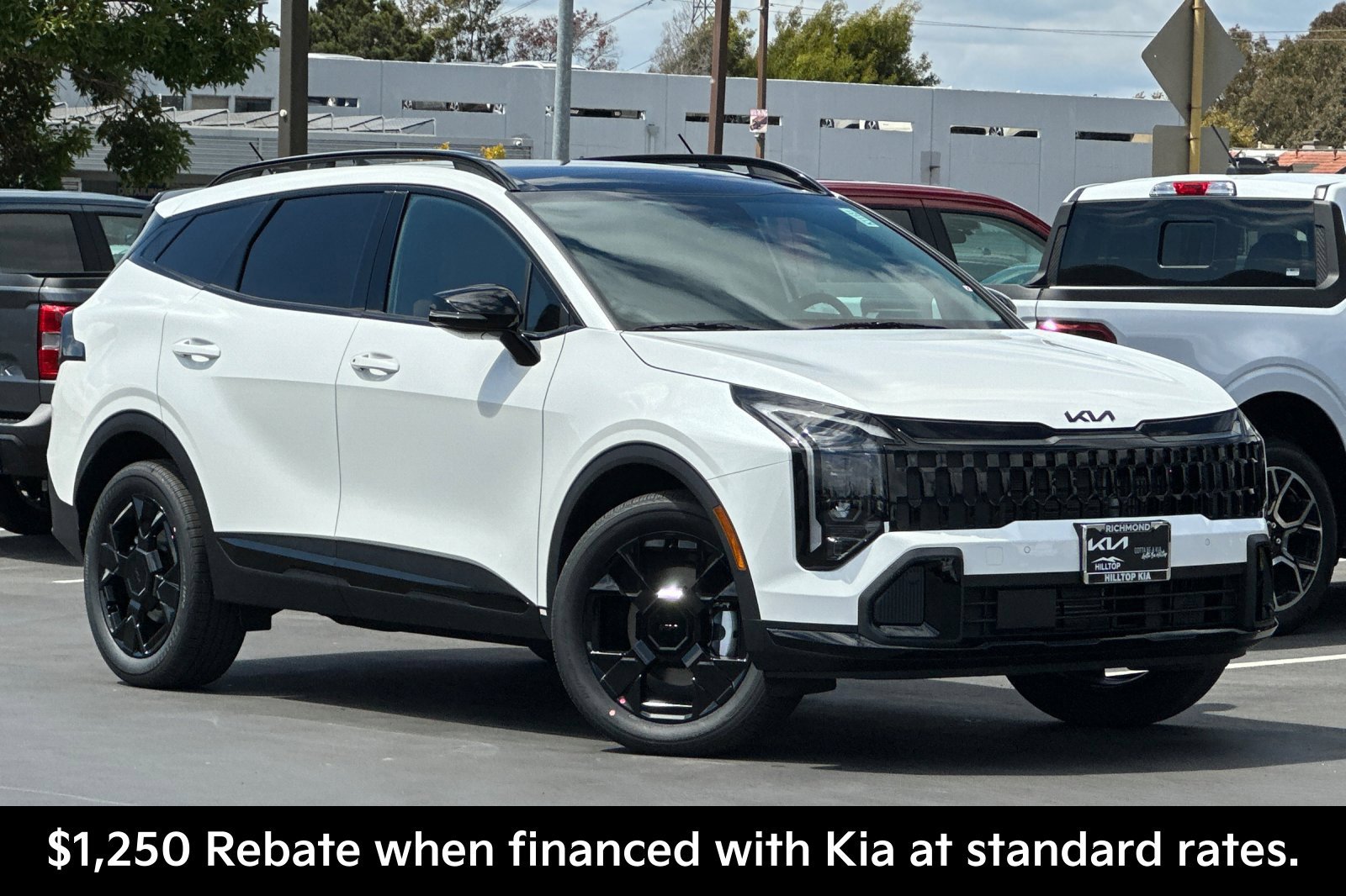 New 2027 Kia Sportage X-Line AWD/4WD image 2