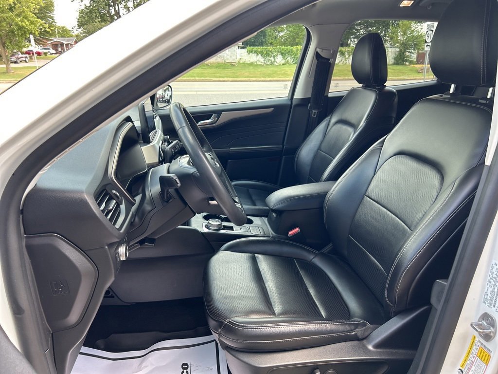 Used 2022 Ford Escape SEL w/ Technology Package image 24