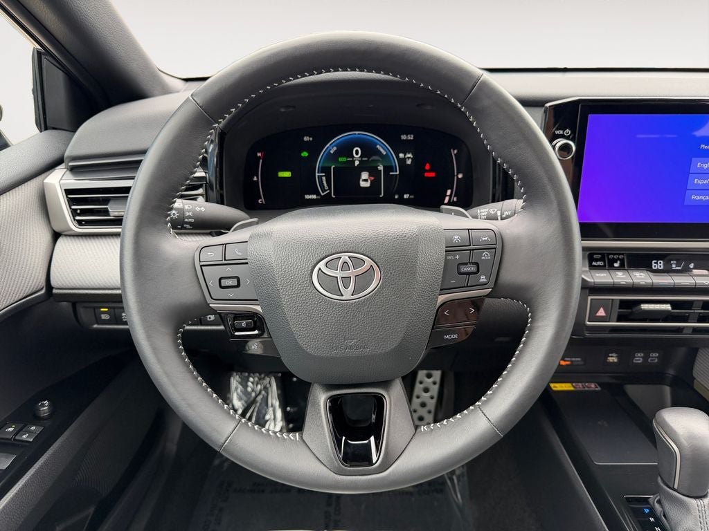 Used 2025 Toyota Camry SE w/ Multimedia Upgrade Package AWD/4WD image 13