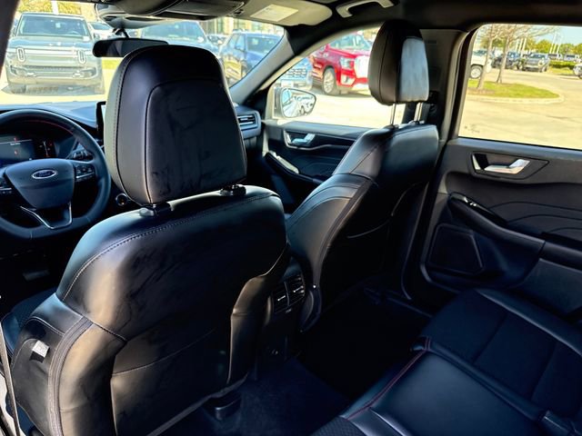 Used 2025 Ford Escape ST-Line image 28