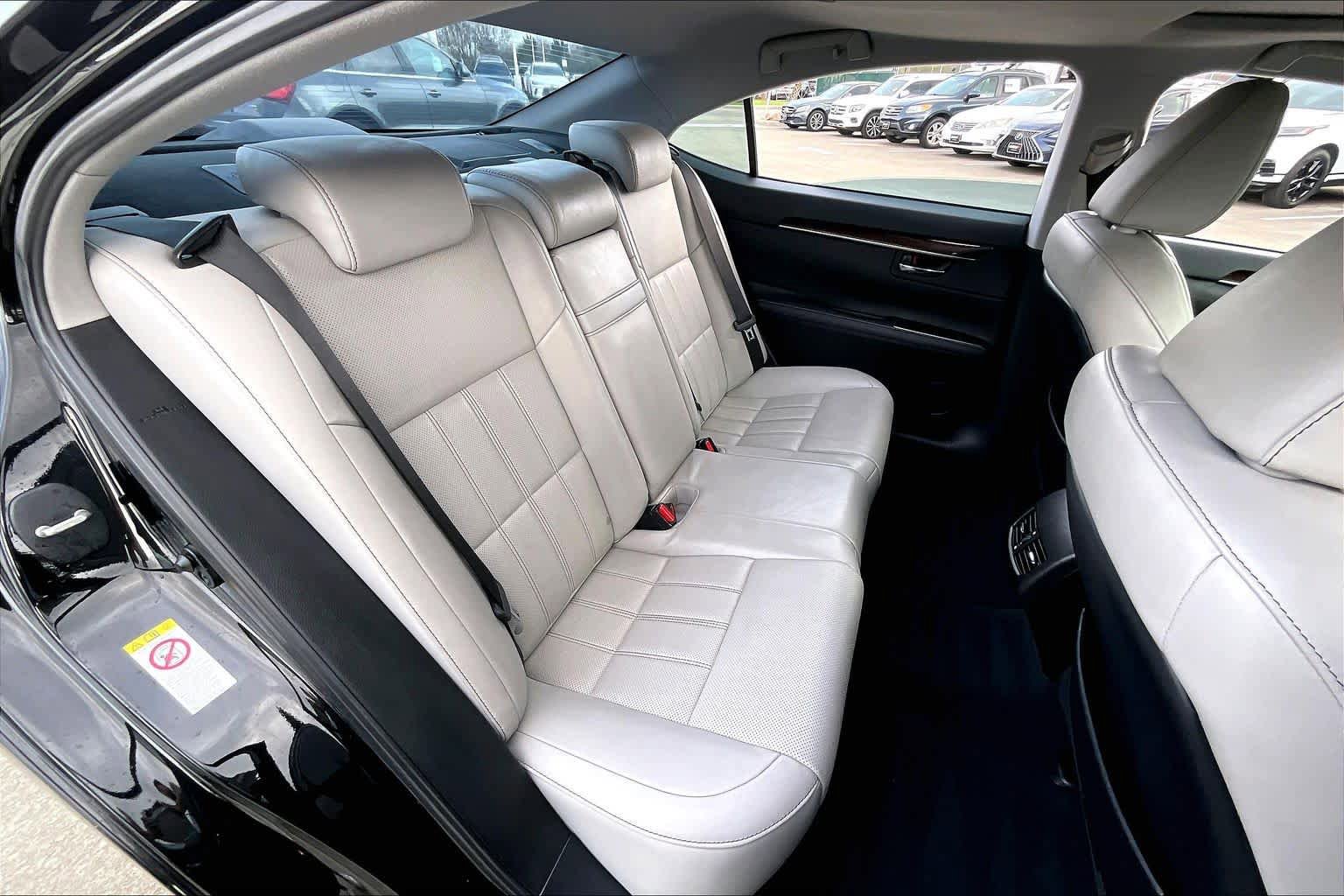 Used 2016 Lexus ES 350 image 31