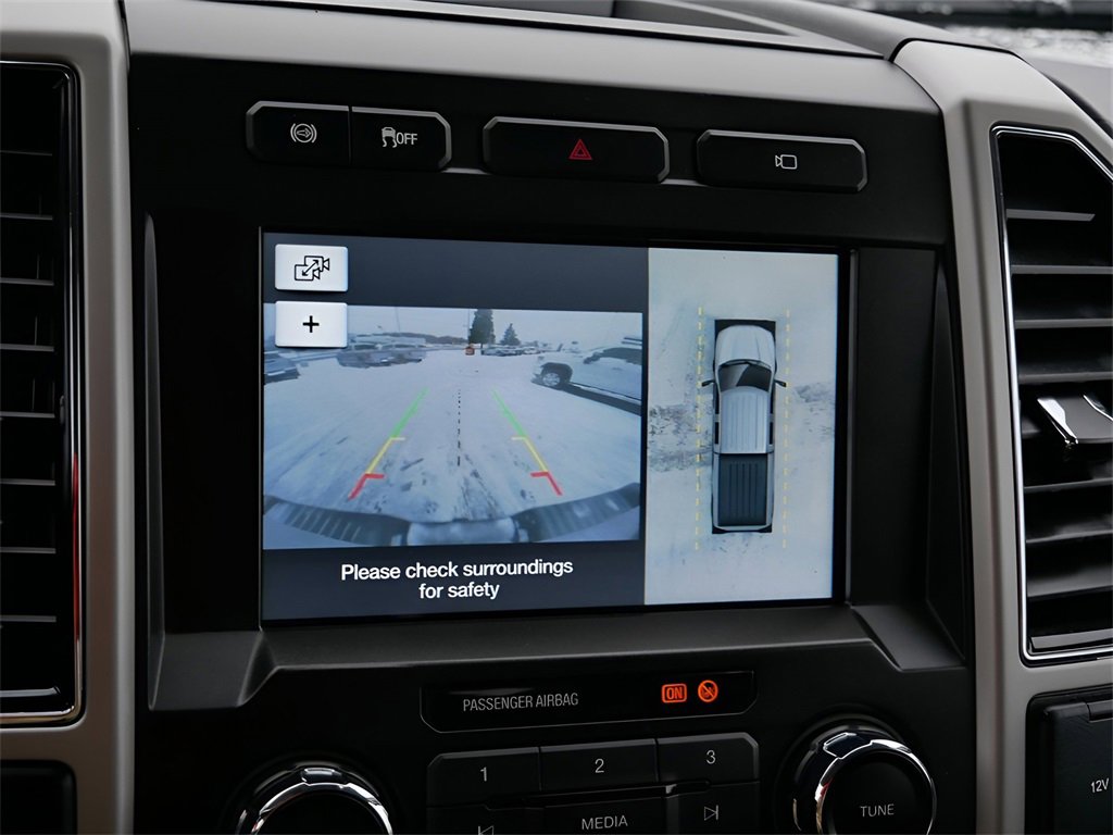 Used 2019 Ford F350 Lariat w/ Chrome Package image 28