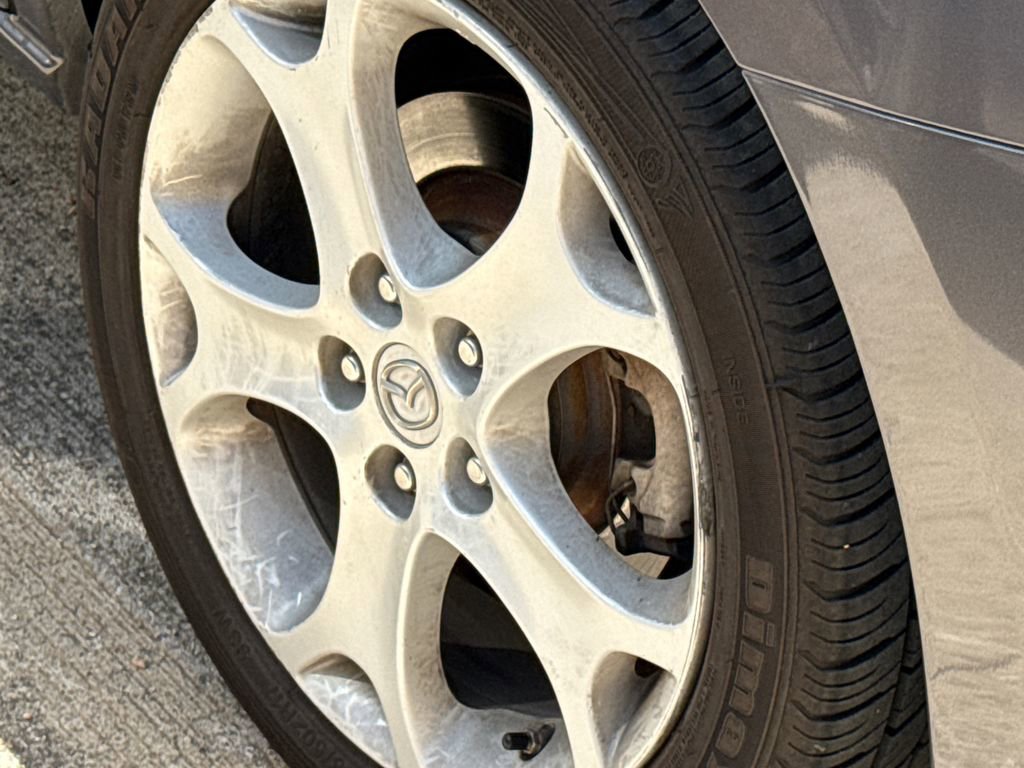 Used 2010 MAZDA MAZDA5 Sport image 8