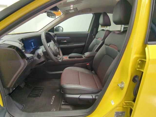 Certified 2025 Nissan Kicks SR image 11