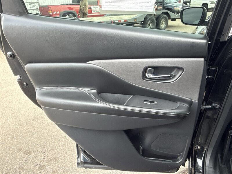 Used 2022 Nissan Murano SV w/ SV Midnight Edition Package image 19