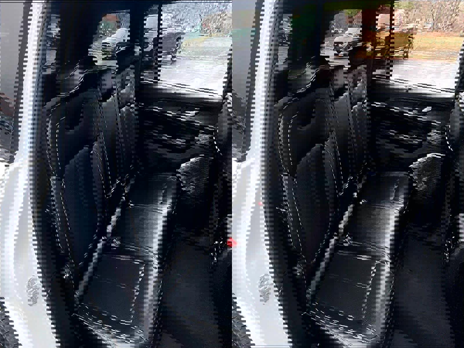 Used 2022 Jeep Grand Cherokee Overland w/ Adv Protech Group III AWD/4WD image 15