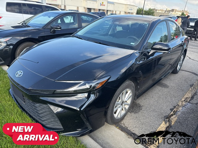 Used 2025 Toyota Camry LE FWD image 14