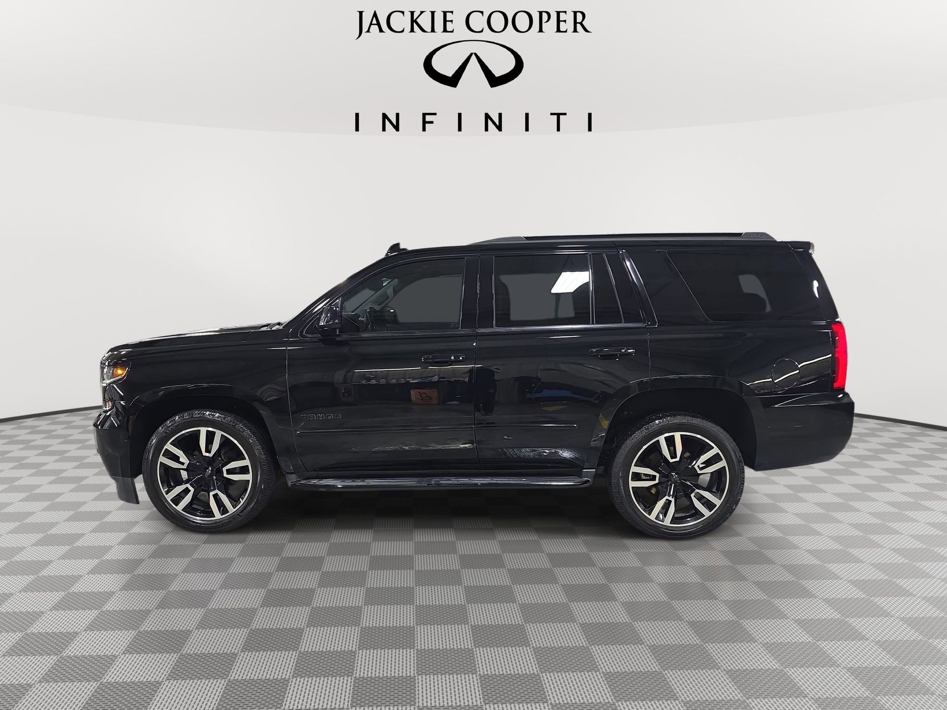 Used 2020 Chevrolet Tahoe Premier w/ 6.2L Performance Package AWD/4WD image 8