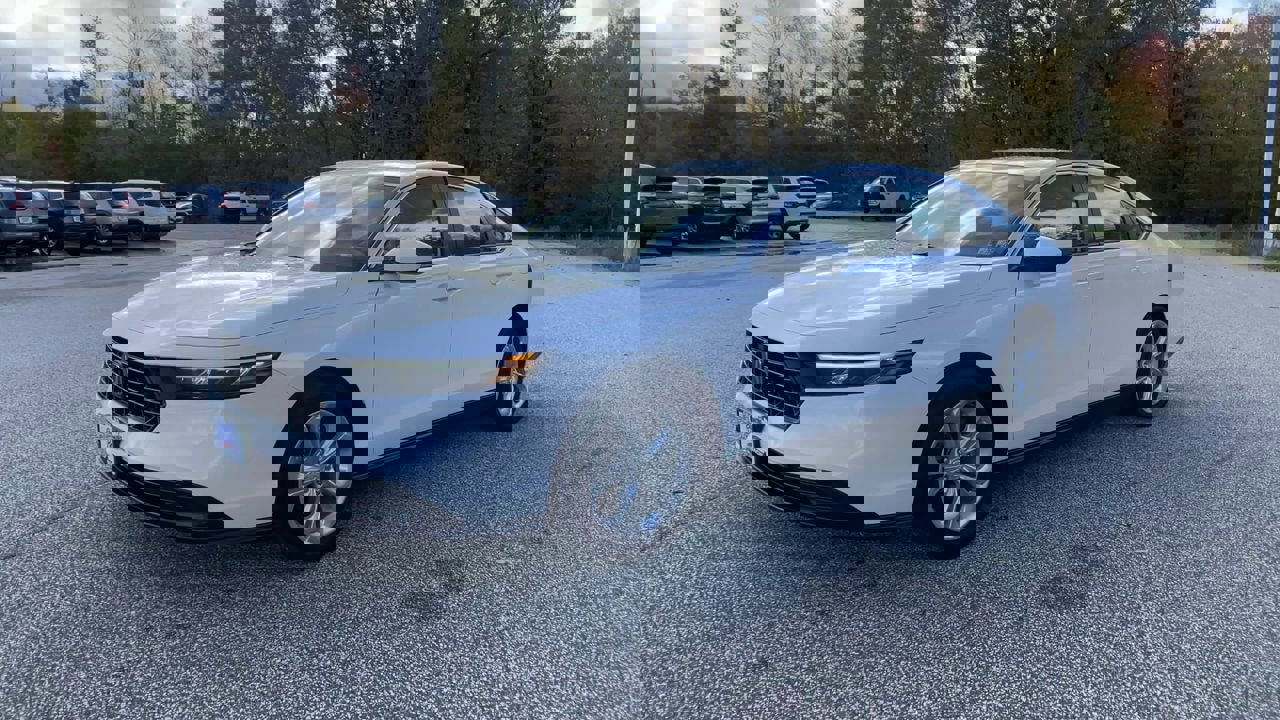 Certified 2023 Honda Accord LX image 5