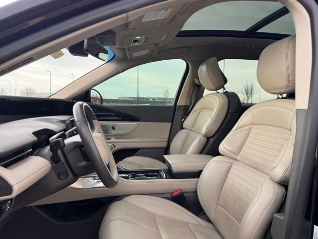 Used 2024 Lincoln Nautilus Reserve w/ Equipment Group 203A AWD/4WD image 6