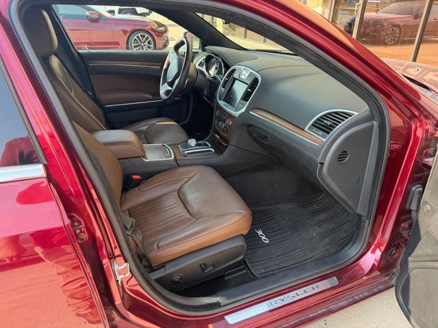 Used 2018 Chrysler 300 C w/ Sun, Sound & Nav Package RWD image 10