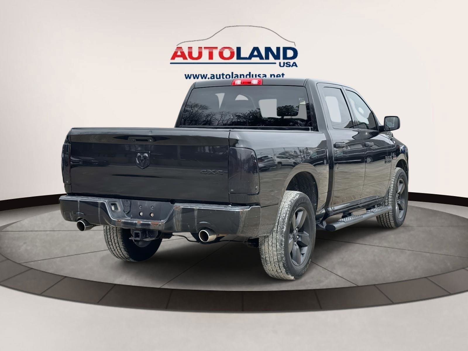 Used 2016 RAM 1500 Express w/ Black Ram 1500 Express Group image 4