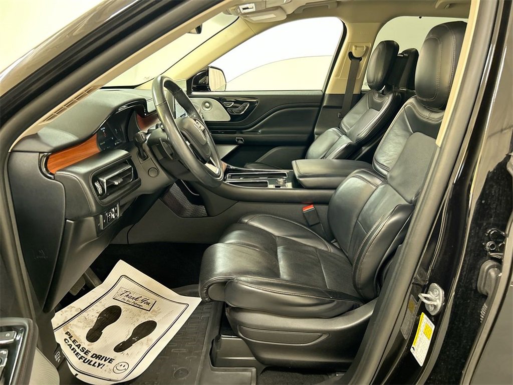 Used 2020 Lincoln Aviator Reserve w/ Equipment Group 202A image 9
