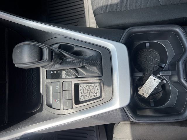 Used 2022 Toyota RAV4 XLE FWD image 14