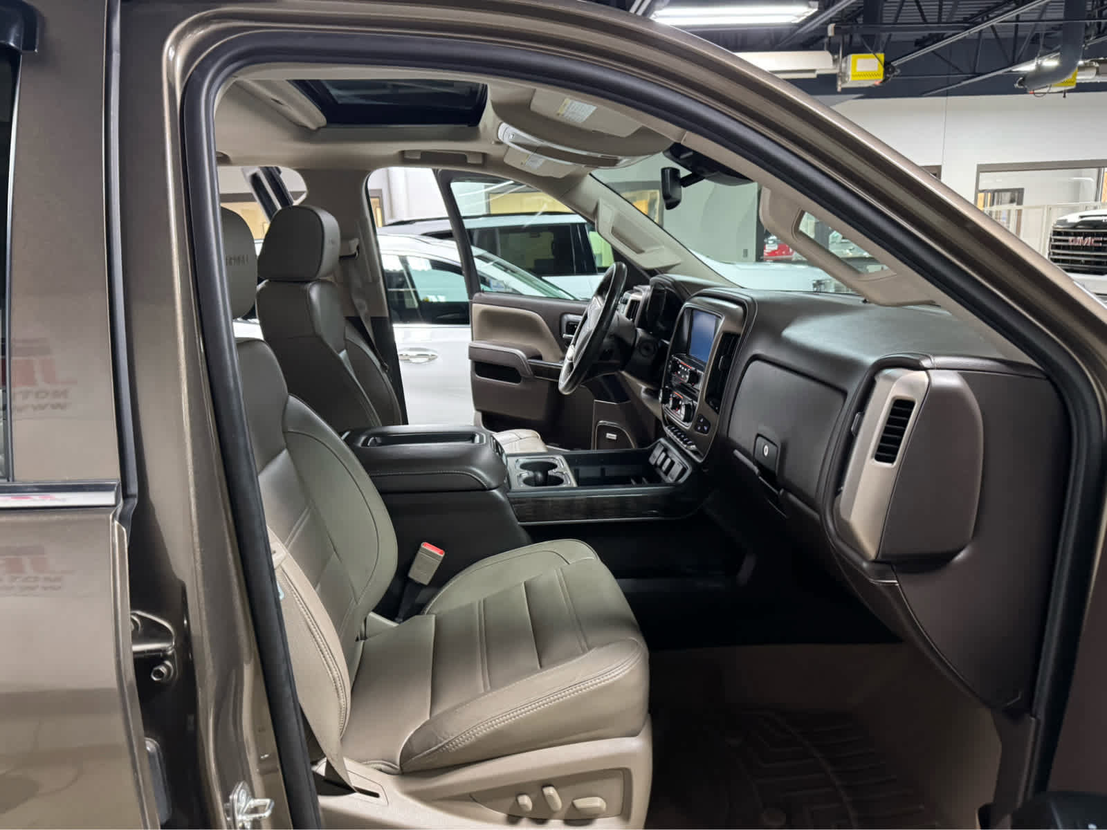 Used 2015 GMC Sierra 3500 Denali w/ Duramax Plus Package image 16