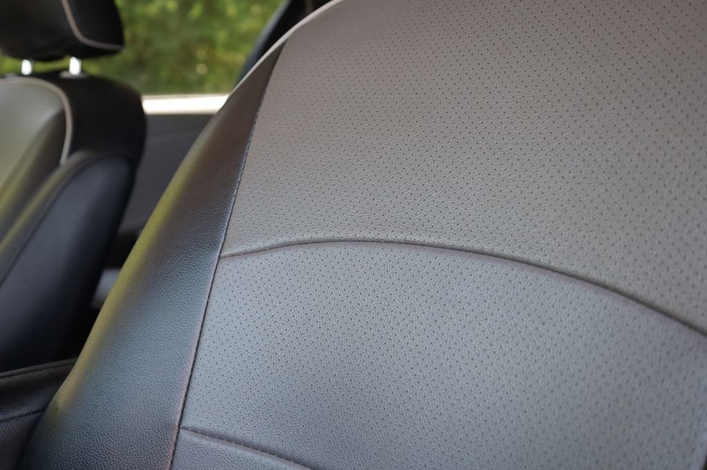 Used 2017 Toyota Sienna LE AWD/4WD image 18