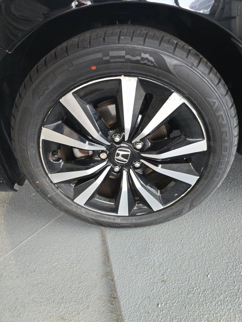 Used 2024 Honda Civic EX-L image 9