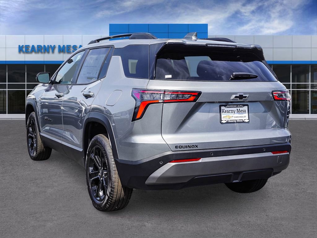 New 2026 Chevrolet Equinox LT w/ Midnight Edition FWD image 4
