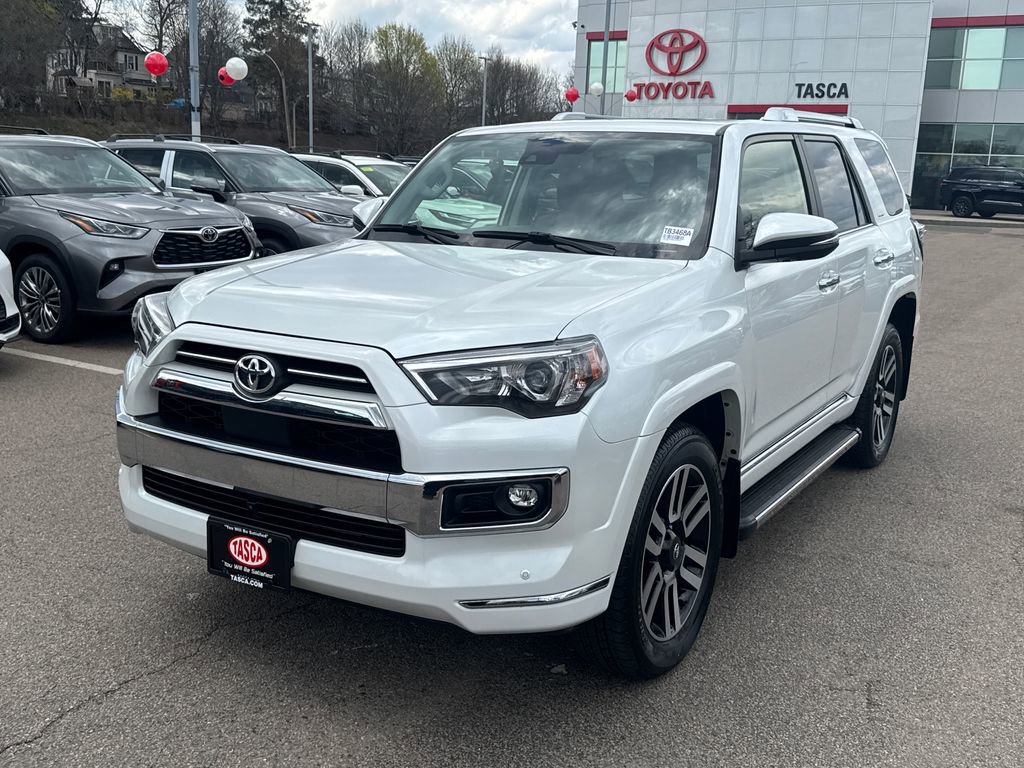 Used 2024 Toyota 4Runner Limited AWD/4WD image 3