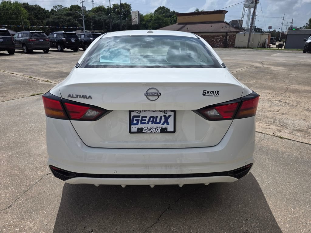 Used 2025 Nissan Altima 2.5 SV FWD image 7