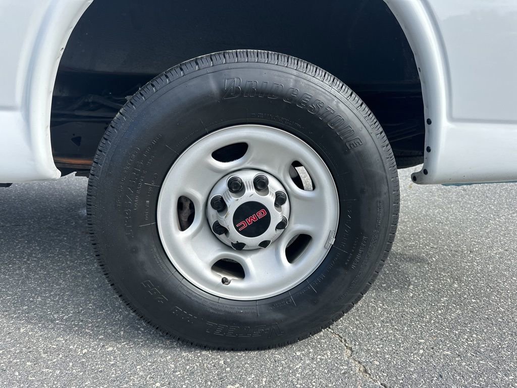 Used 2023 GMC Savana 2500 w/ Driver Convenience Package image 23