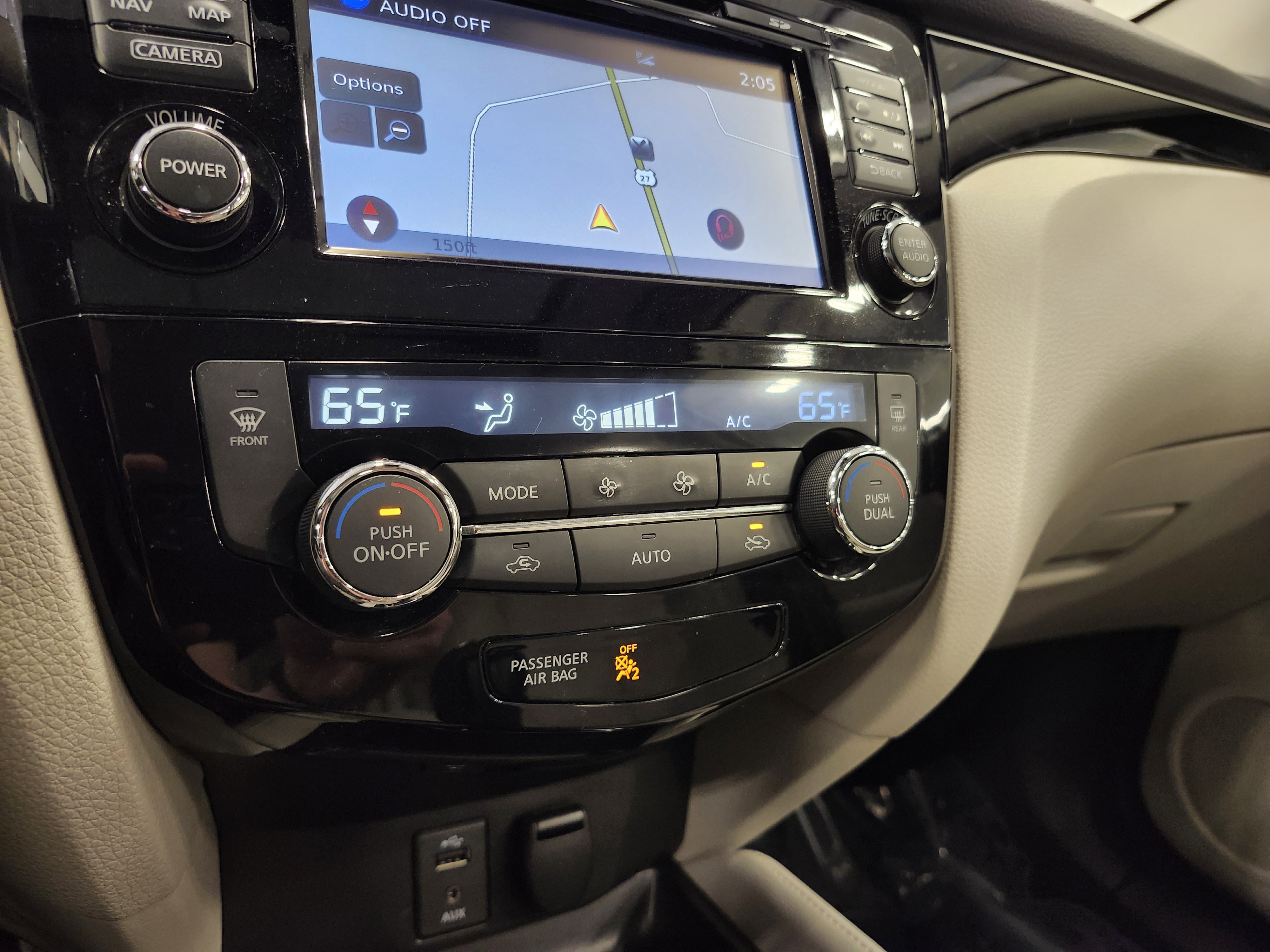 Used 2018 Nissan Rogue Sport SL w/ SL Premium Package image 7